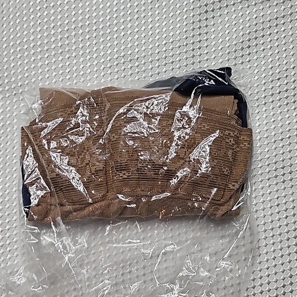 SIGVARIS 842N STYLE WOMEN SOFT OPAQUE CLOSED TOE THIGH HIGHS 20-30 MMHG - Picture 6 of 8